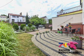 Dom z garażem i ogrodem Jędrzychów